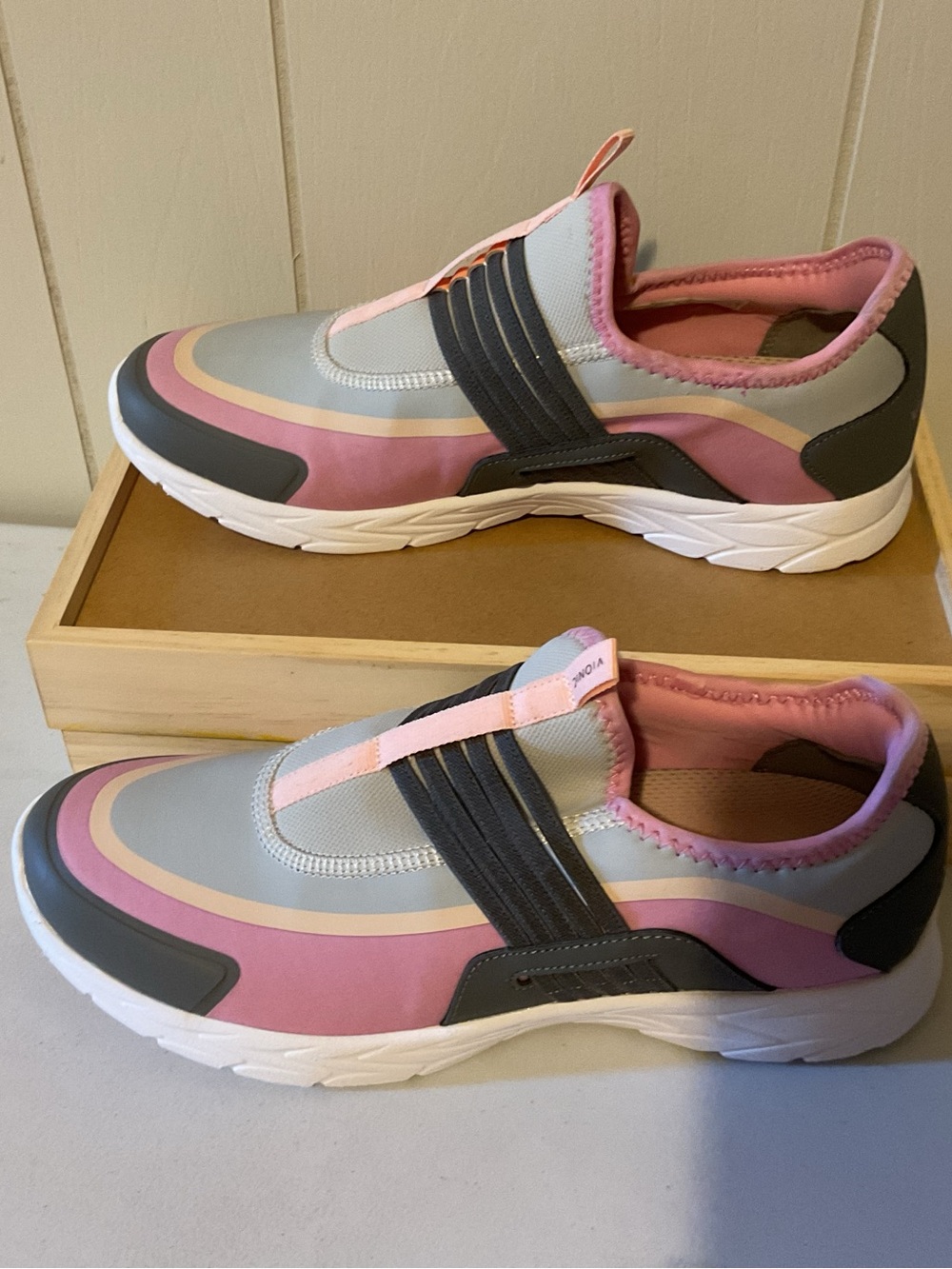 Vionic   Women's Slip-On Athletic Sneakers - Pink Gray